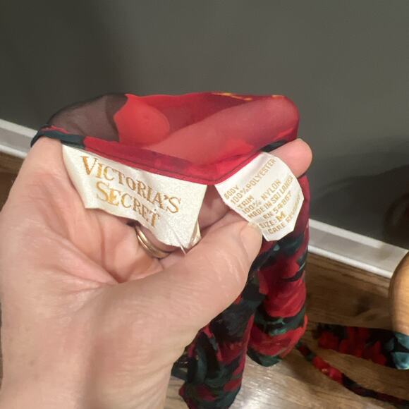 Victoria Secret Gold Label Robe And Chemise Roses Lace Medium - Picture 13 of 13